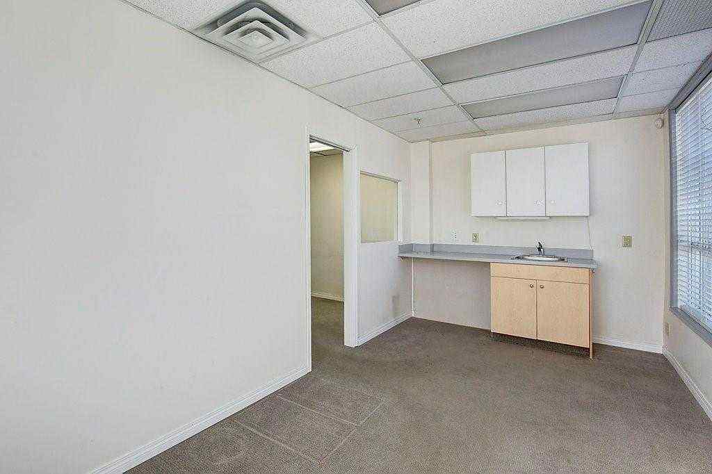 MLS® A2267584 - Unit #105 138 18 Avenue SE in Mission Calgary, Commercial