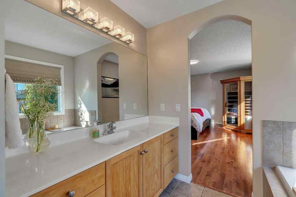 MLS® A2267586 - 10 Arbour Vista Close NW in Arbour Lake Calgary, Residential