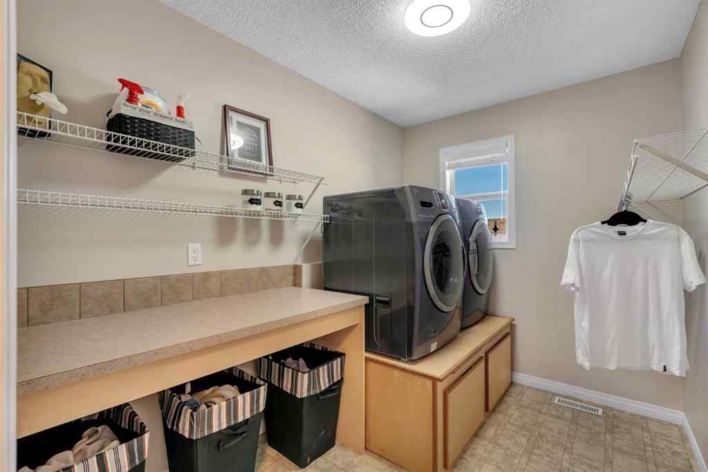 MLS® A2267586 - 10 Arbour Vista Close NW in Arbour Lake Calgary, Residential