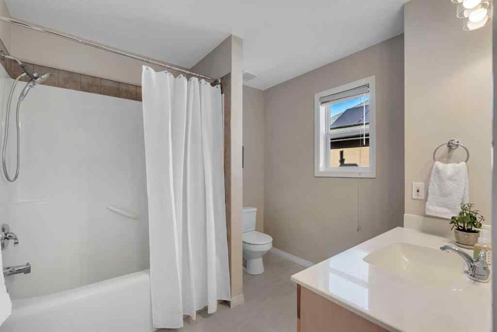 MLS® A2267586 - 10 Arbour Vista Close NW in Arbour Lake Calgary, Residential