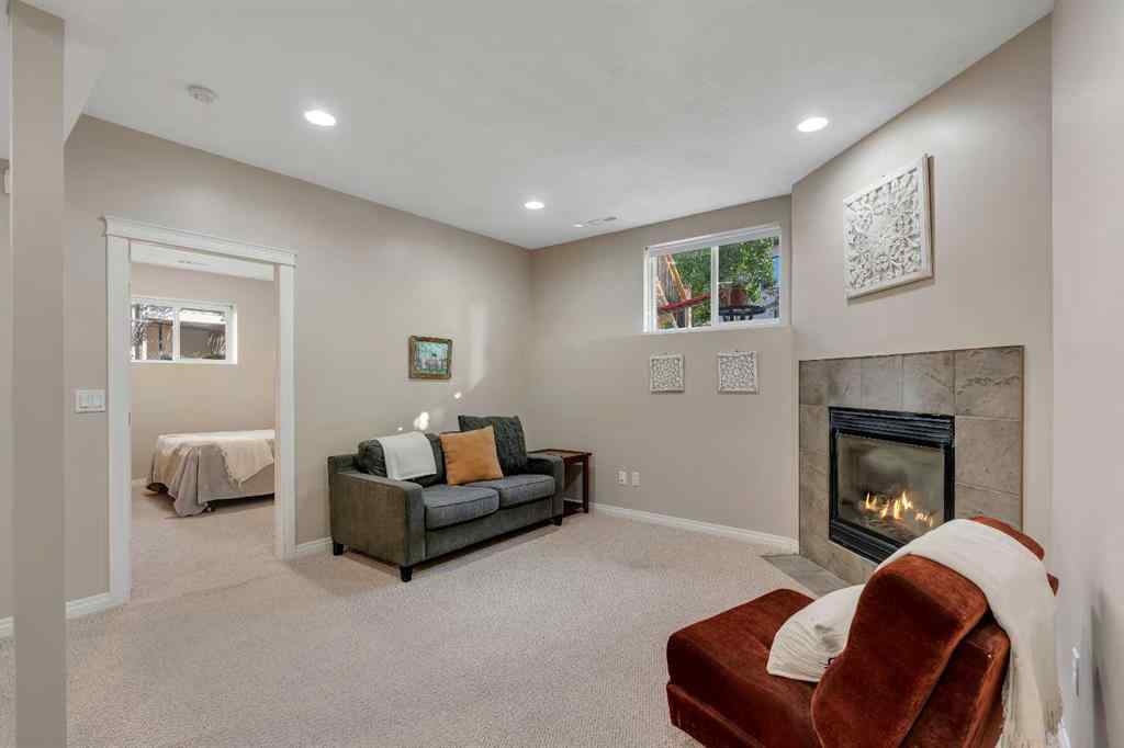 MLS® A2267586 - 10 Arbour Vista Close NW in Arbour Lake Calgary, Residential