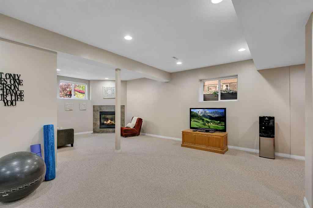 MLS® A2267586 - 10 Arbour Vista Close NW in Arbour Lake Calgary, Residential