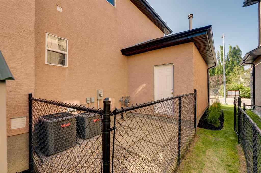 MLS® A2267586 - 10 Arbour Vista Close NW in Arbour Lake Calgary, Residential