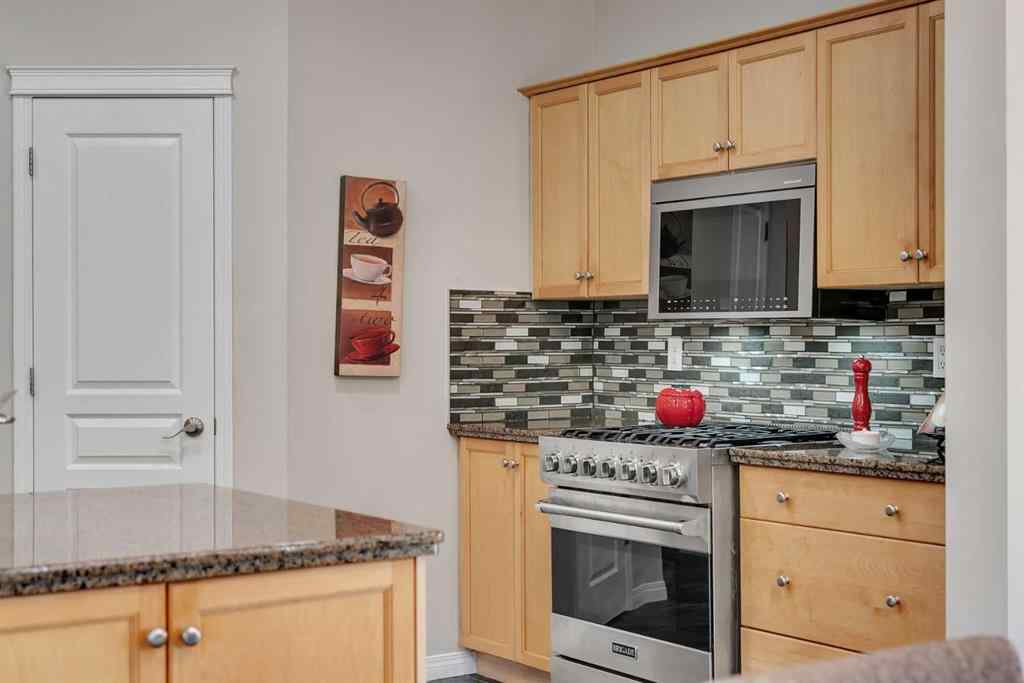 MLS® A2267586 - 10 Arbour Vista Close NW in Arbour Lake Calgary, Residential