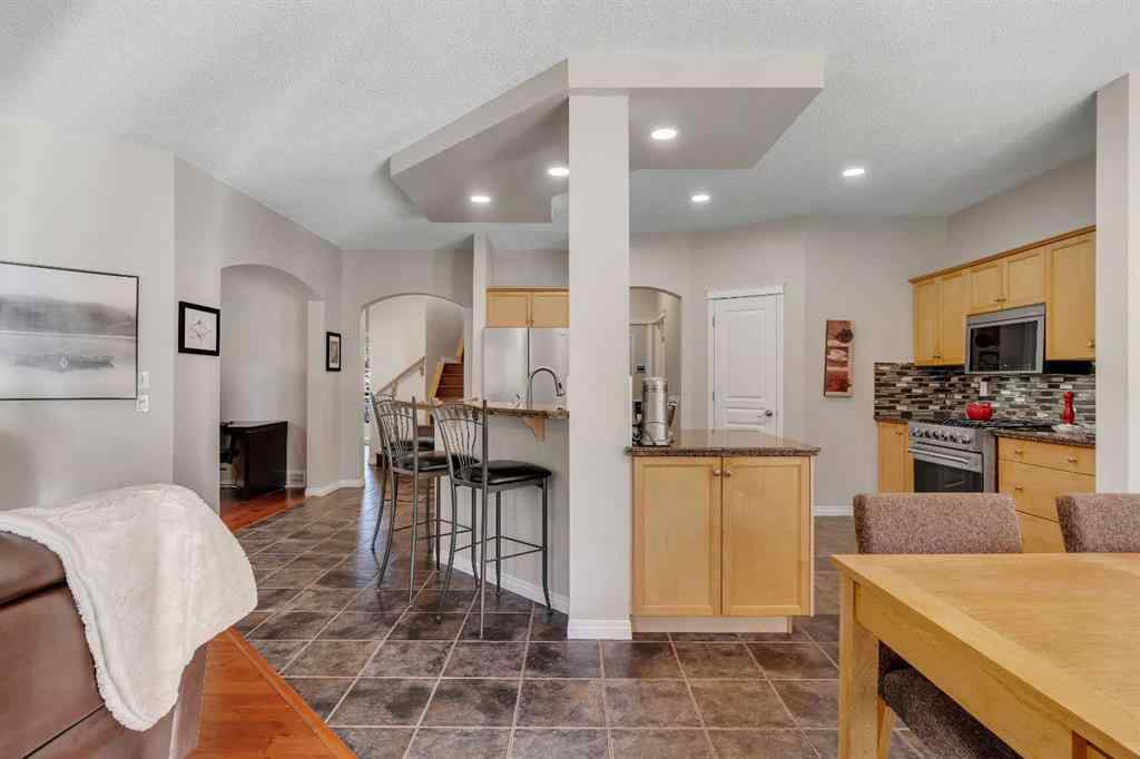 MLS® A2267586 - 10 Arbour Vista Close NW in Arbour Lake Calgary, Residential