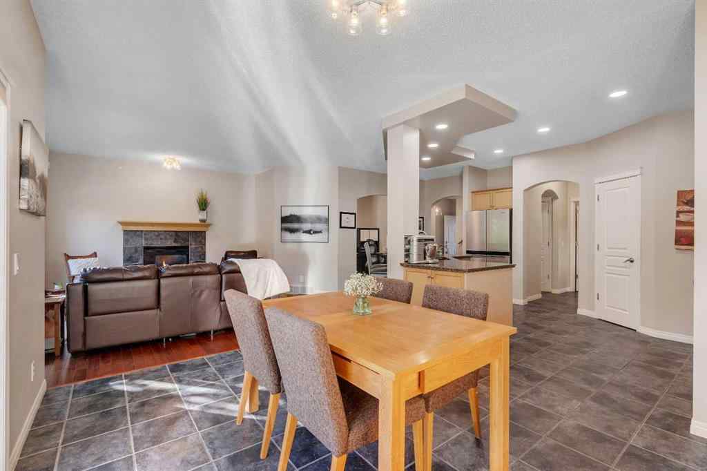 MLS® A2267586 - 10 Arbour Vista Close NW in Arbour Lake Calgary, Residential