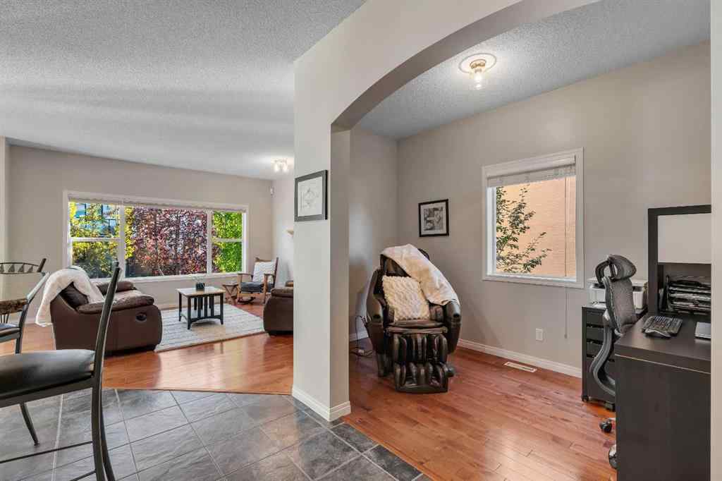 MLS® A2267586 - 10 Arbour Vista Close NW in Arbour Lake Calgary, Residential