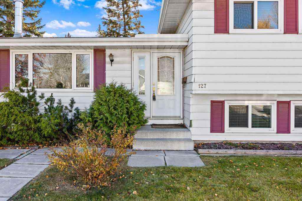 MLS® A2267590 - 127 Lynnview Way SE in Ogden Calgary, Residential