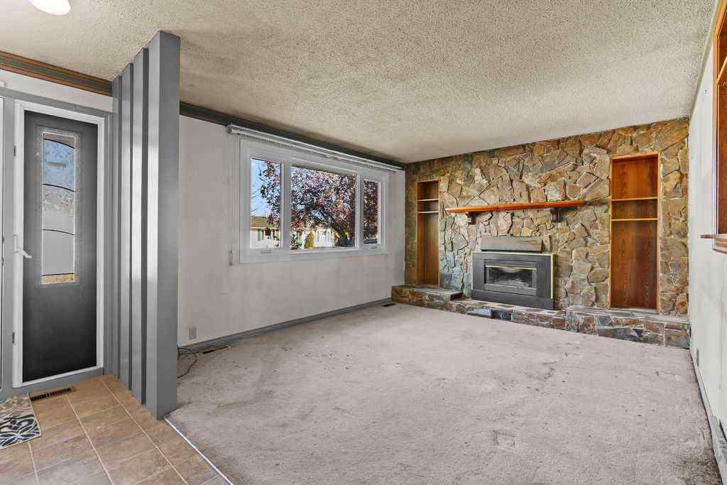 MLS® A2267590 - 127 Lynnview Way SE in Ogden Calgary, Residential