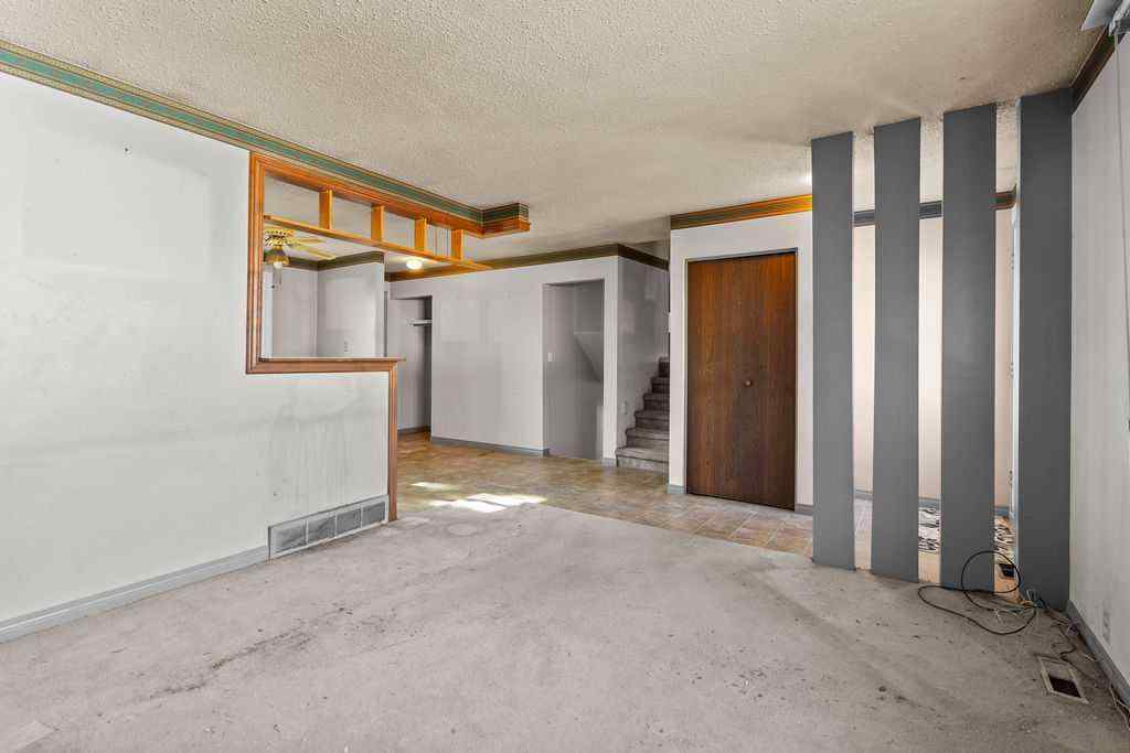 MLS® A2267590 - 127 Lynnview Way SE in Ogden Calgary, Residential