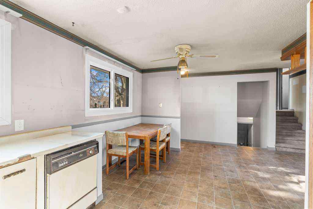 MLS® A2267590 - 127 Lynnview Way SE in Ogden Calgary, Residential