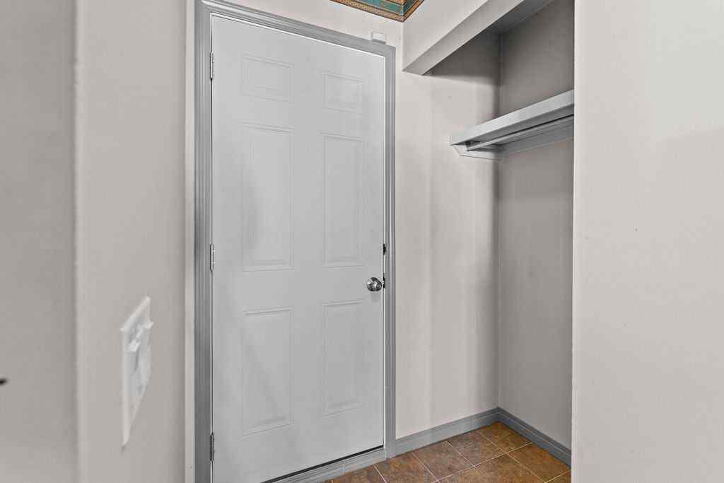 MLS® A2267590 - 127 Lynnview Way SE in Ogden Calgary, Residential