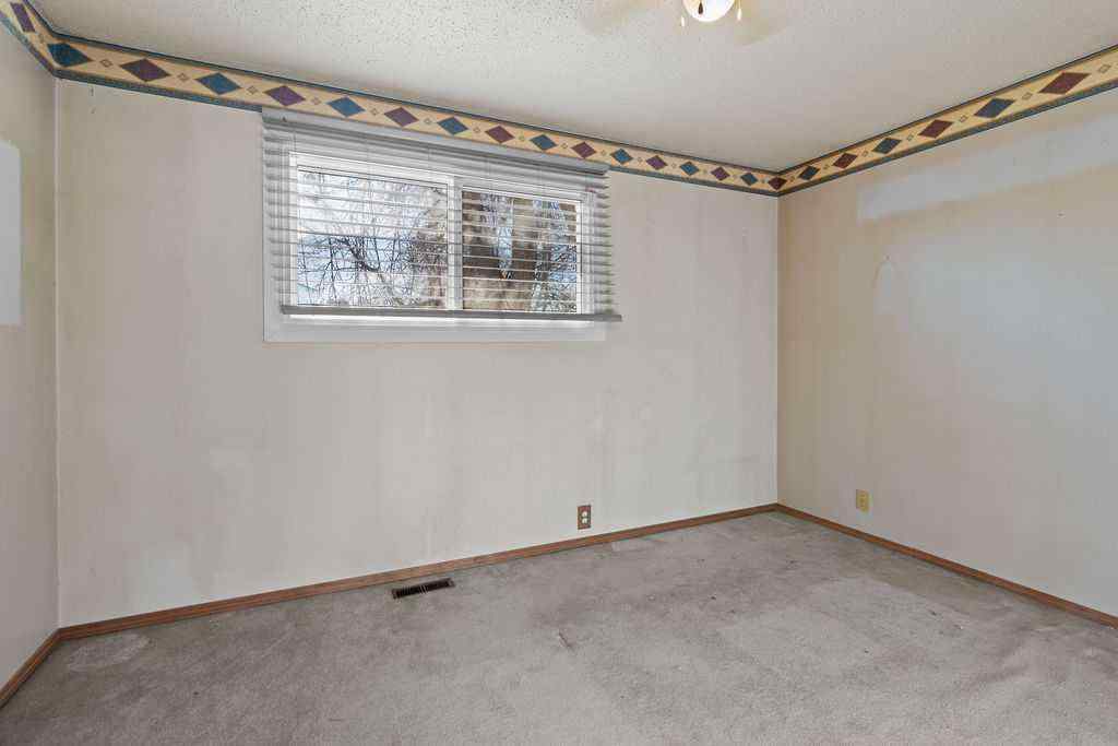 MLS® A2267590 - 127 Lynnview Way SE in Ogden Calgary, Residential