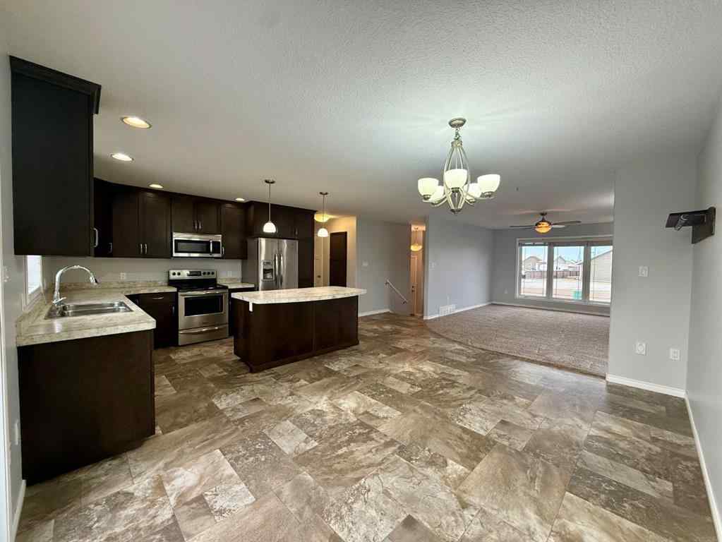 MLS® A2267592 - 9513 108B Street   in NONE La Crete, Residential