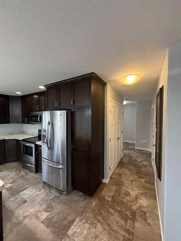 MLS® A2267592 - 9513 108B Street   in NONE La Crete, Residential