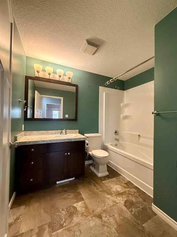 MLS® A2267592 - 9513 108B Street   in NONE La Crete, Residential