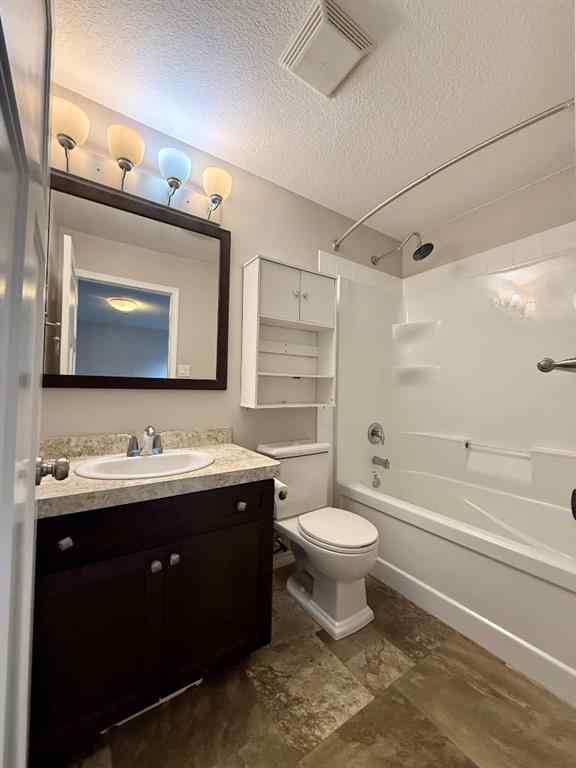 MLS® A2267592 - 9513 108B Street   in NONE La Crete, Residential
