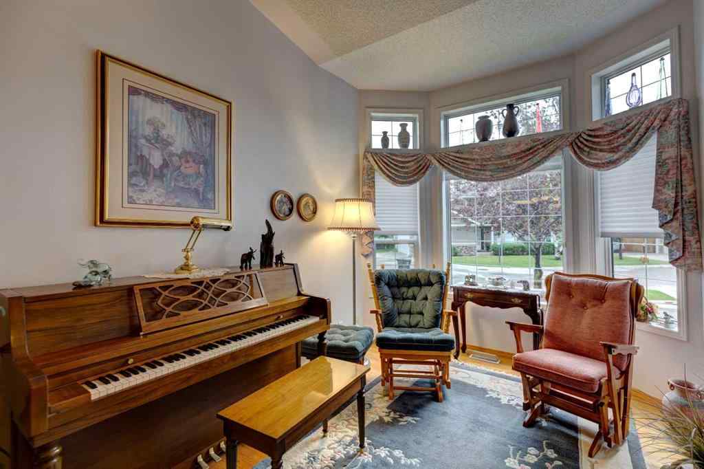 MLS® A2267593 - 62 Mt Mckenzie Villas SE in McKenzie Lake Calgary, Residential