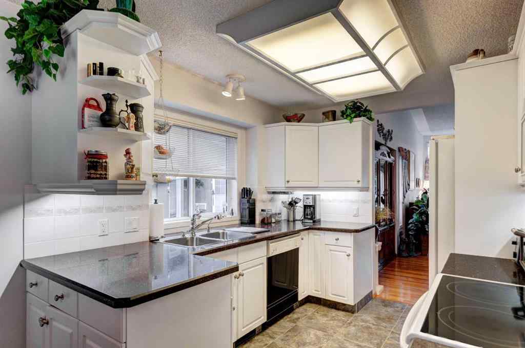 MLS® A2267593 - 62 Mt Mckenzie Villas SE in McKenzie Lake Calgary, Residential