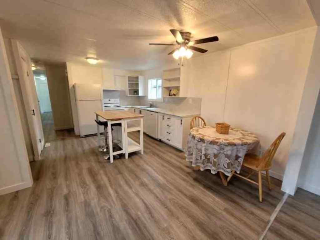 MLS&reg; # A2267597 - Unit #Unit 27 4402 48 Avenue  in NONE Sylvan Lake, Mobile Open Houses