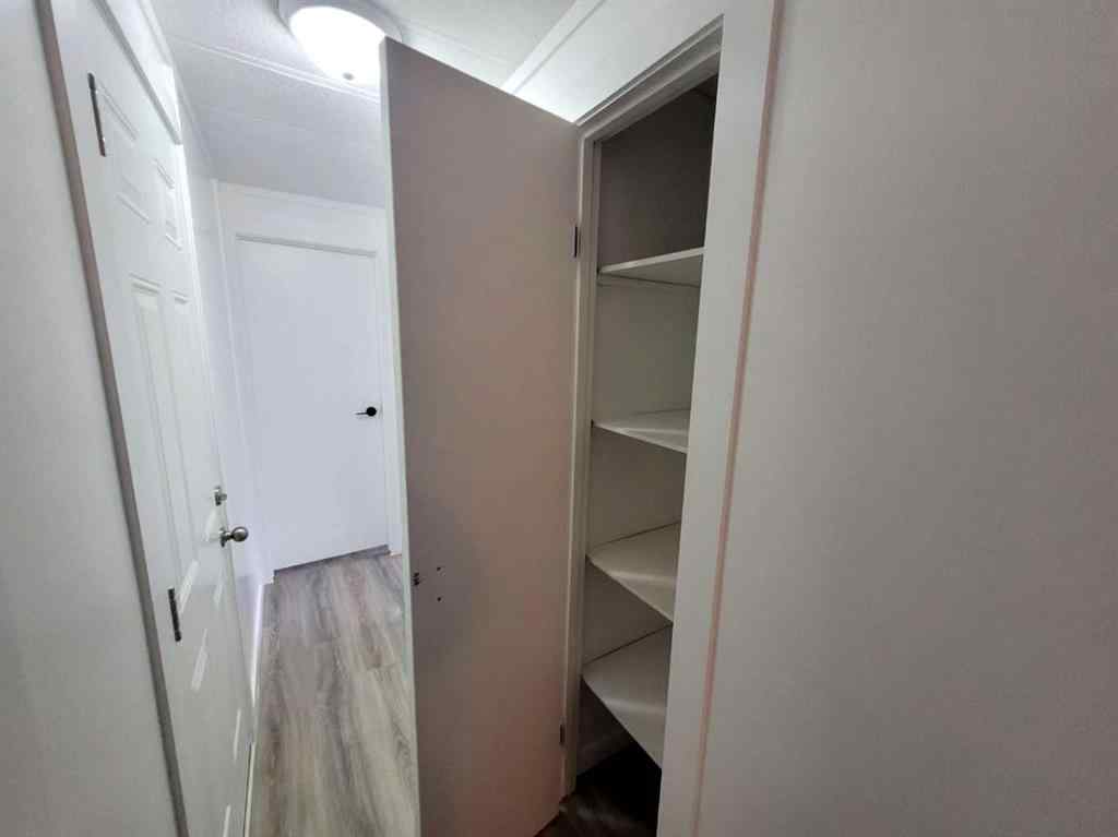 MLS&reg; # A2267597 - Unit #Unit 27 4402 48 Avenue  in NONE Sylvan Lake, Mobile Open Houses