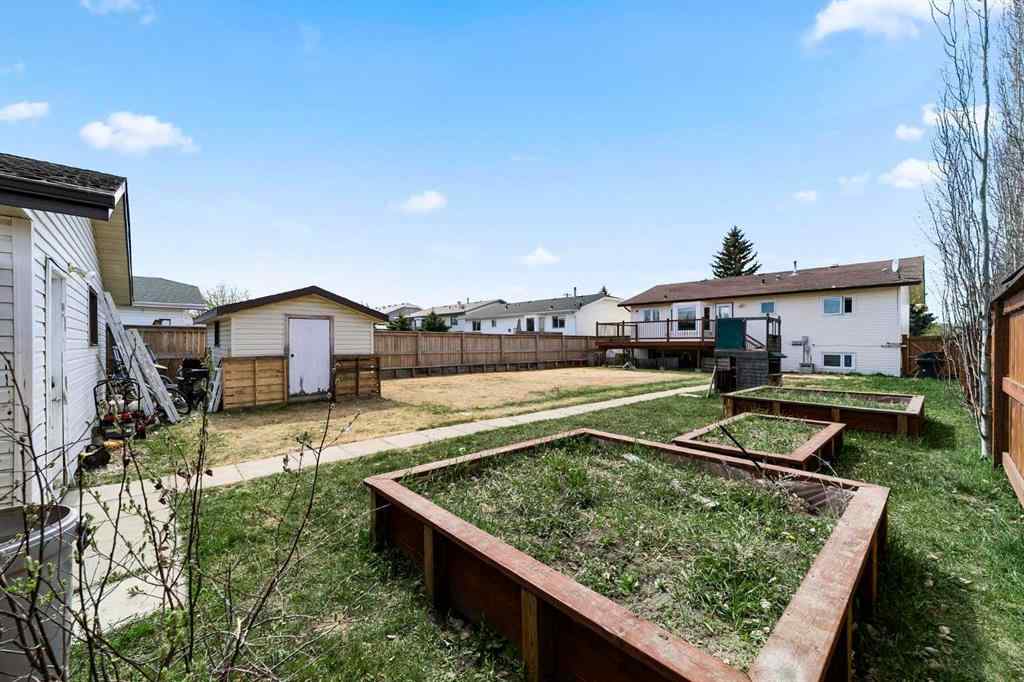 MLS® A2267600 - 5419 53 Street  in Sparling Camrose, Residential