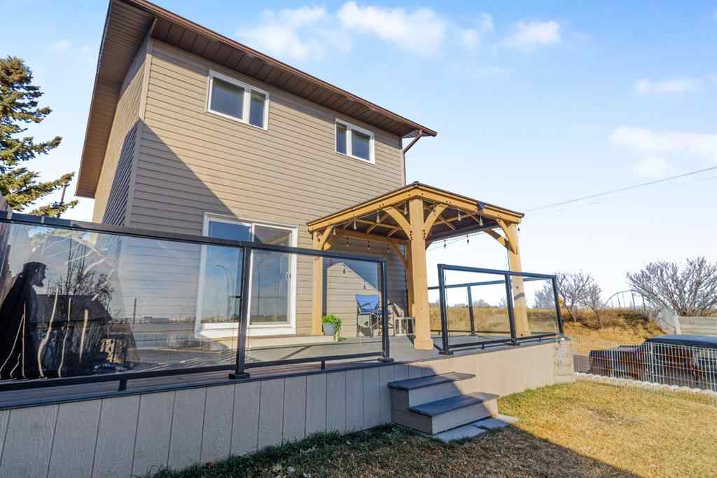 MLS® A2267602 - 44 Bedfield Close NE in Beddington Heights Calgary, Residential