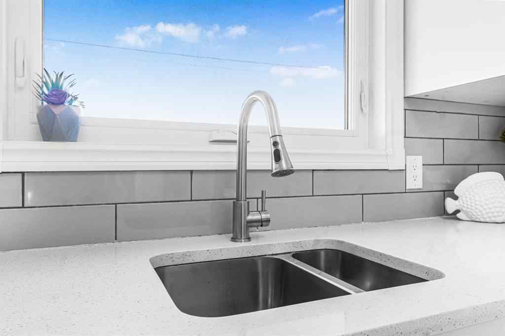 MLS® A2267602 - 44 Bedfield Close NE in Beddington Heights Calgary, Residential