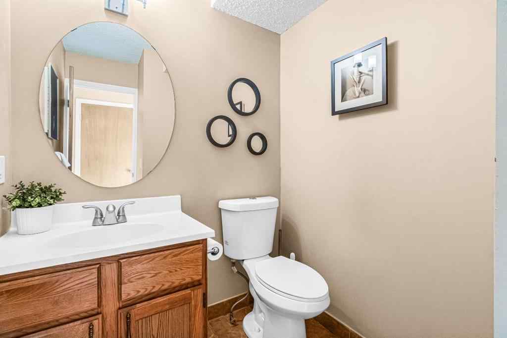 MLS® A2267602 - 44 Bedfield Close NE in Beddington Heights Calgary, Residential