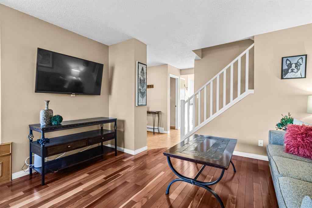 MLS® A2267602 - 44 Bedfield Close NE in Beddington Heights Calgary, Residential