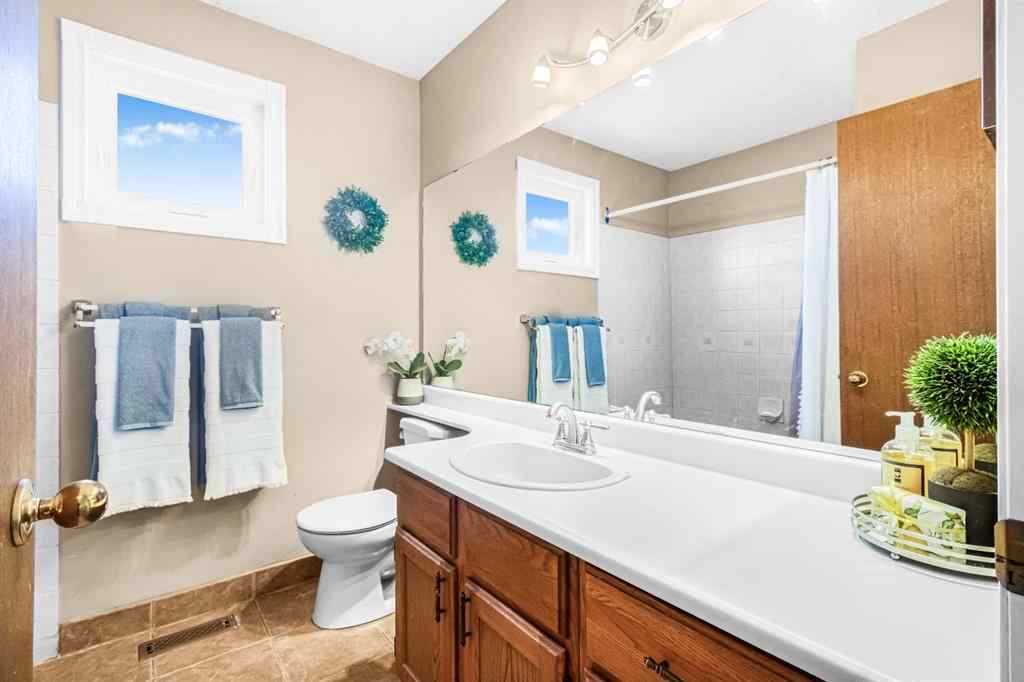 MLS® A2267602 - 44 Bedfield Close NE in Beddington Heights Calgary, Residential