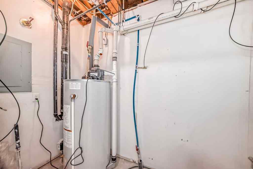 MLS® A2267603 - 418 Covecreek Circle NE in Coventry Hills Calgary, Residential