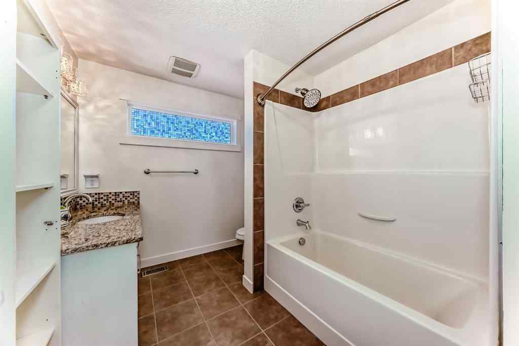 MLS® A2267603 - 418 Covecreek Circle NE in Coventry Hills Calgary, Residential