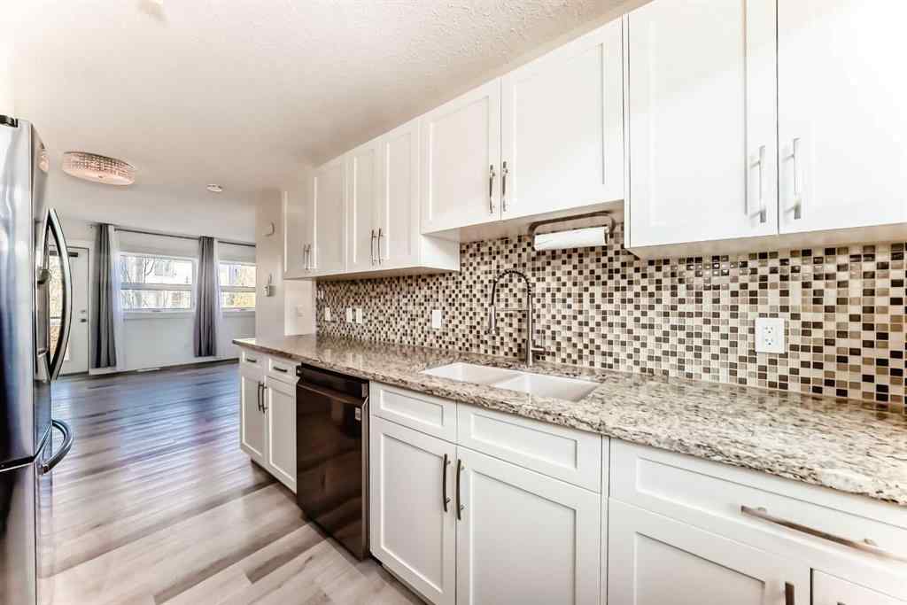 MLS® A2267603 - 418 Covecreek Circle NE in Coventry Hills Calgary, Residential