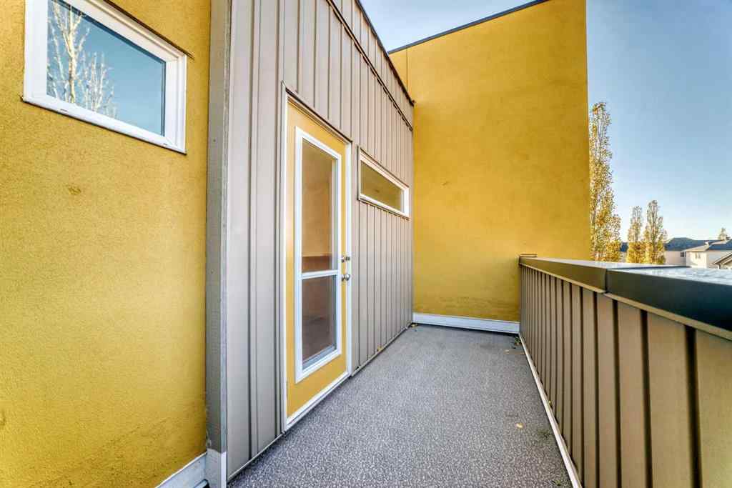 MLS® A2267603 - 418 Covecreek Circle NE in Coventry Hills Calgary, Residential