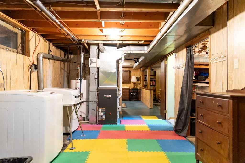 MLS® A2267608 - 21 Watson Street  in West Park Red Deer, Residential