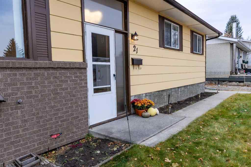 MLS® A2267608 - 21 Watson Street  in West Park Red Deer, Residential