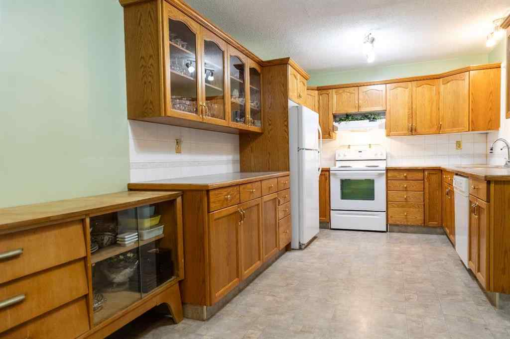 MLS® A2267608 - 21 Watson Street  in West Park Red Deer, Residential