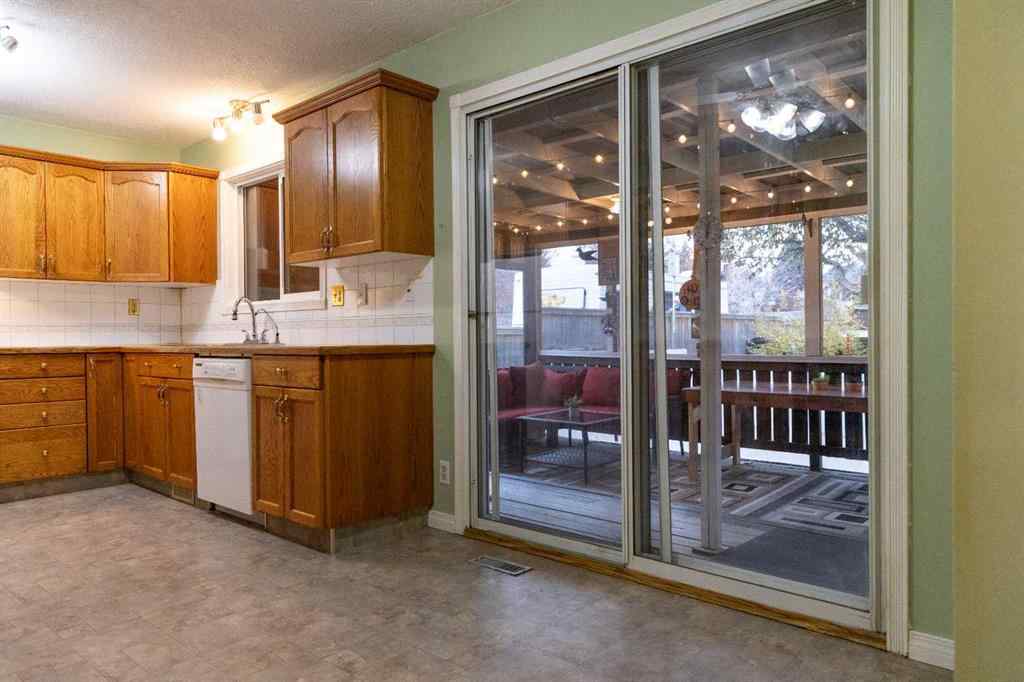 MLS® A2267608 - 21 Watson Street  in West Park Red Deer, Residential