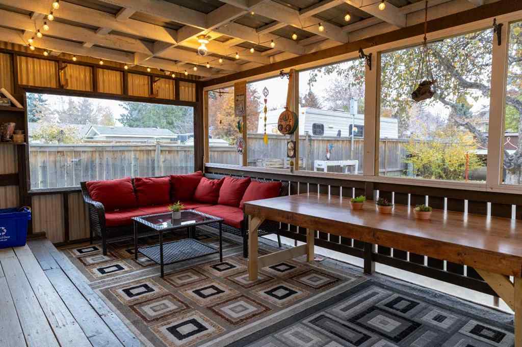 MLS® A2267608 - 21 Watson Street  in West Park Red Deer, Residential