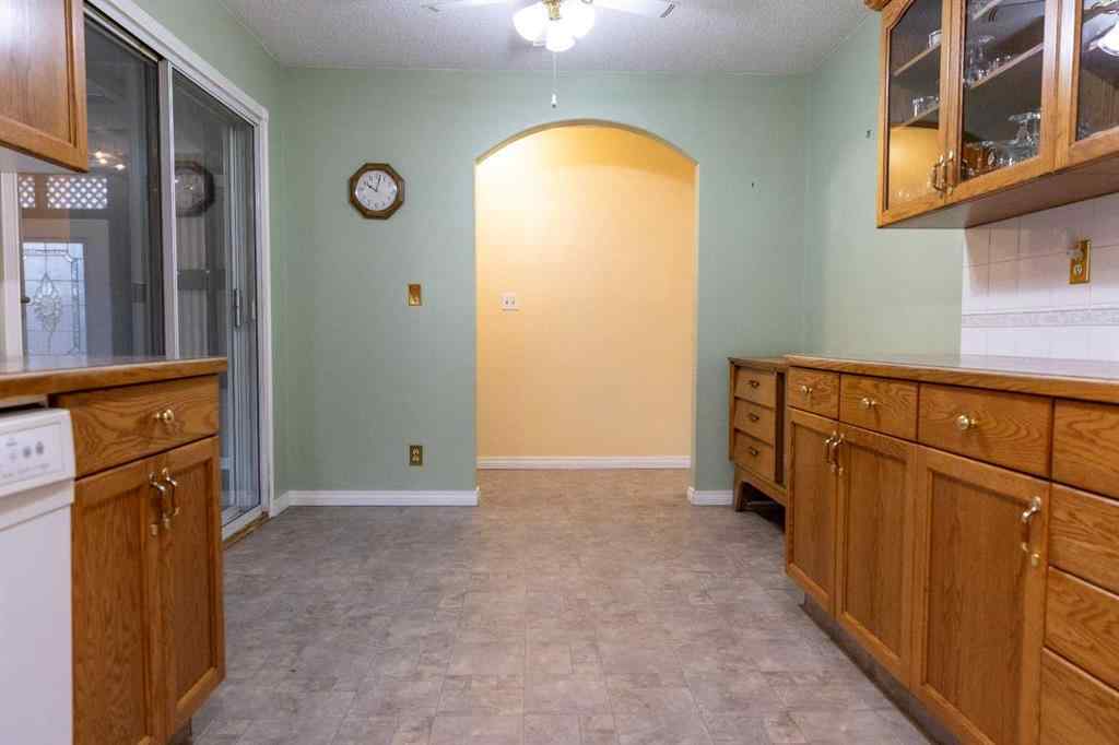 MLS® A2267608 - 21 Watson Street  in West Park Red Deer, Residential