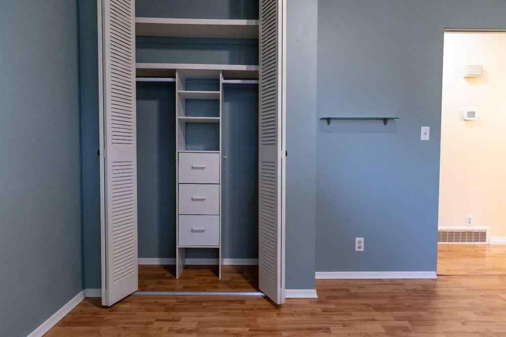 MLS® A2267608 - 21 Watson Street  in West Park Red Deer, Residential