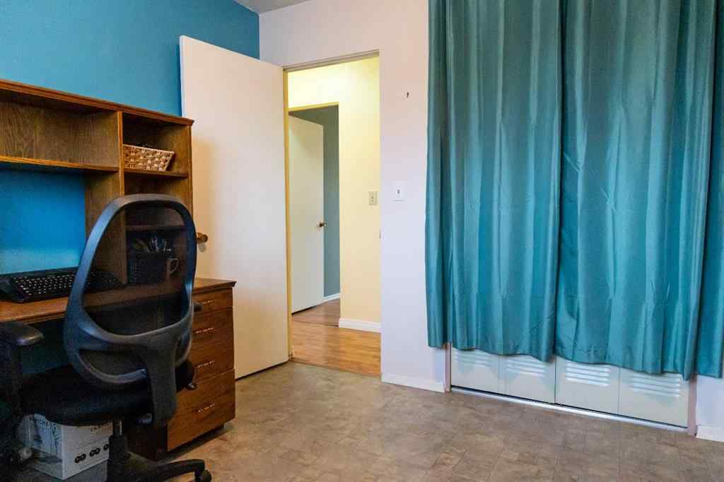 MLS® A2267608 - 21 Watson Street  in West Park Red Deer, Residential