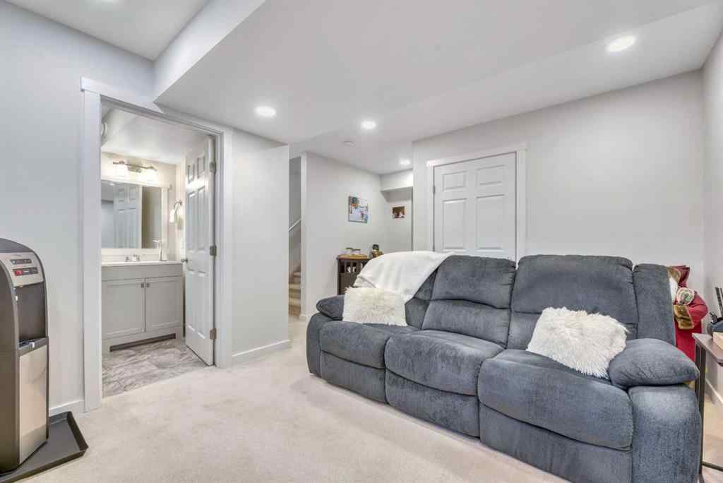 MLS® A2267610 - 196 Wolf Hollow Park SE in Wolf Willow Calgary, Residential