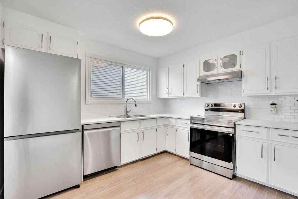 MLS® A2267615 - 56 Castleglen Crescent NE in Castleridge Calgary, Residential