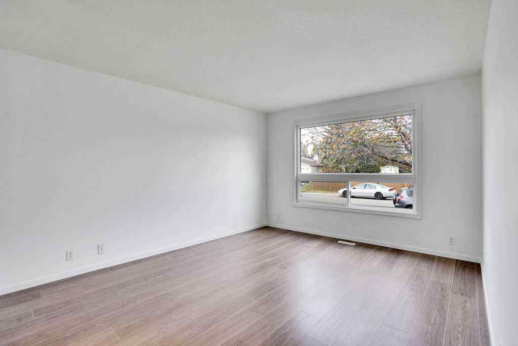 MLS® A2267615 - 56 Castleglen Crescent NE in Castleridge Calgary, Residential