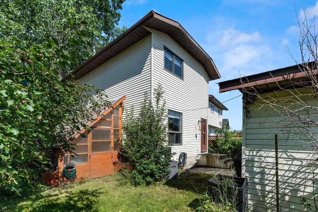 MLS® A2267618 - 150 Shawmeadows Road SW in Shawnessy Calgary, Residential