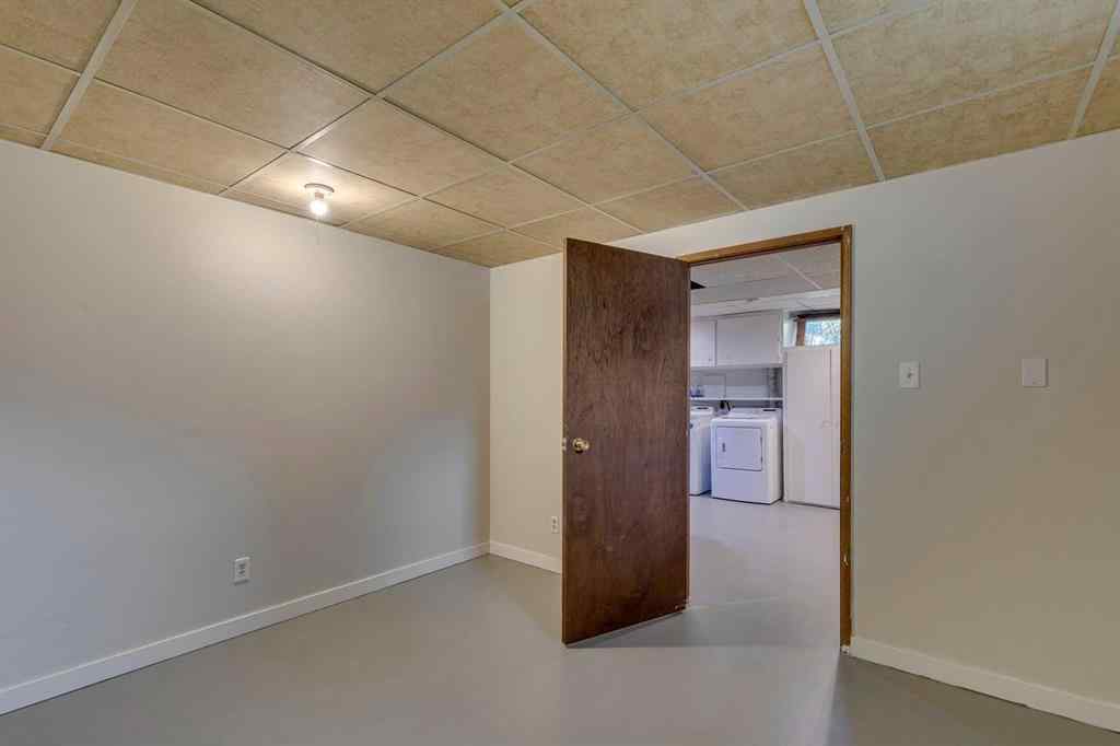 MLS® A2267622 - 2823 Dover Ridge Drive SE in Dover Calgary, Residential