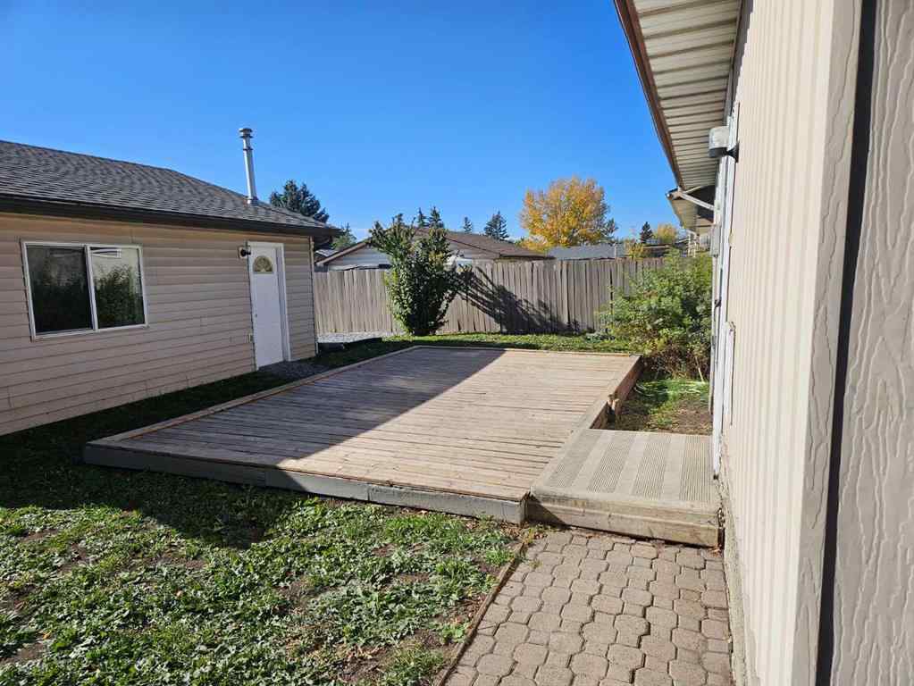 MLS® A2267622 - 2823 Dover Ridge Drive SE in Dover Calgary, Residential