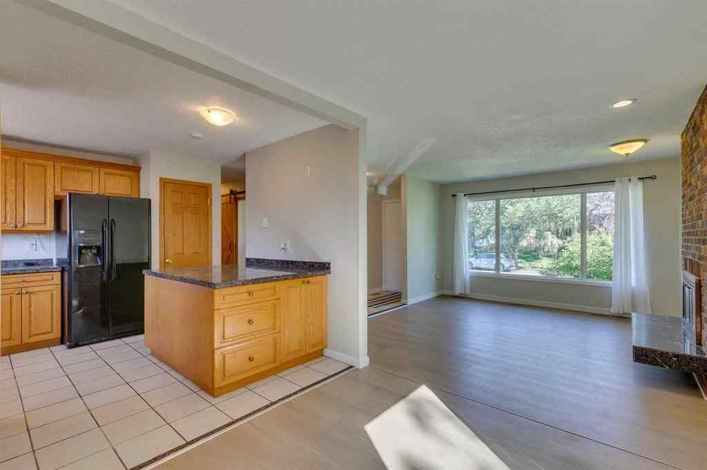 MLS® A2267622 - 2823 Dover Ridge Drive SE in Dover Calgary, Residential